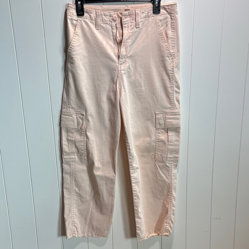3 FOR $30!! Bundle! Levi’s pale pink peach cargo pants cropped 28